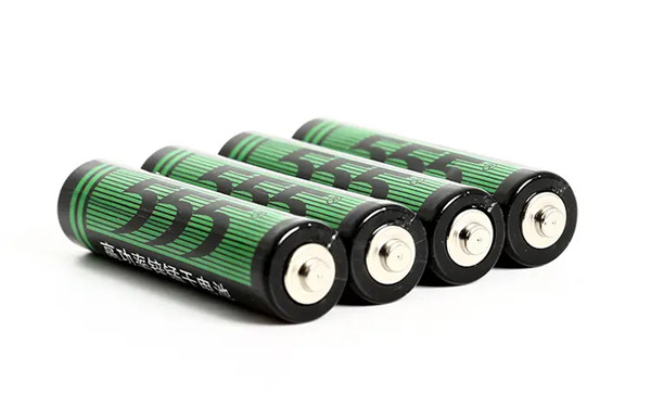 什么是堿性鋅錳電池，堿性電池有哪些優(yōu)缺點(diǎn)1_副本.jpg