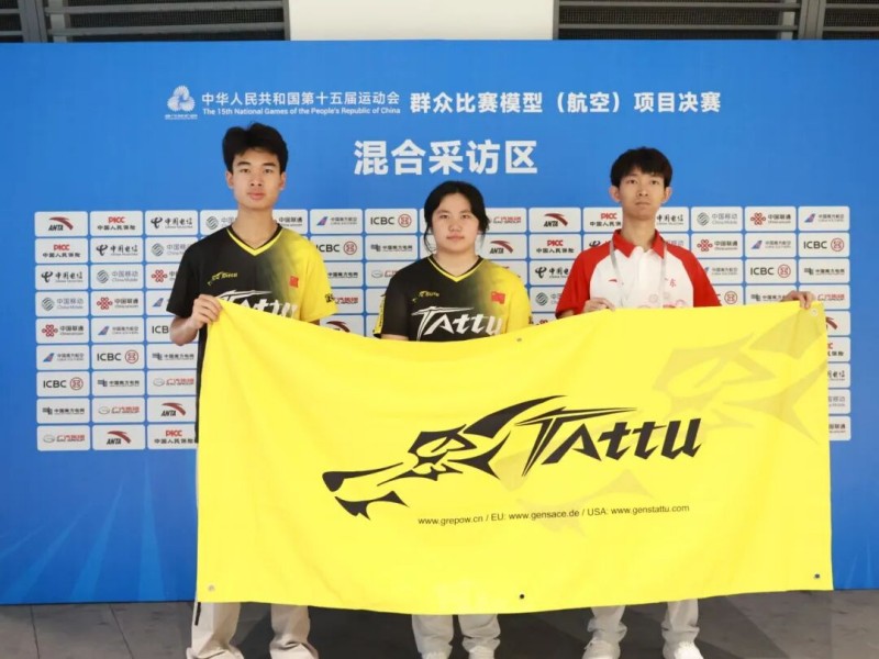 孔海森、何雨瞳、李皓哲